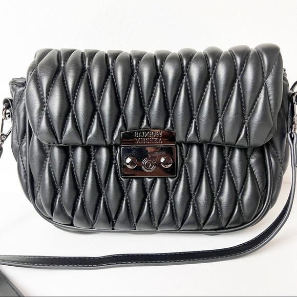 Badgley Mischka Black puff style crossbody - Picture 1 of 9